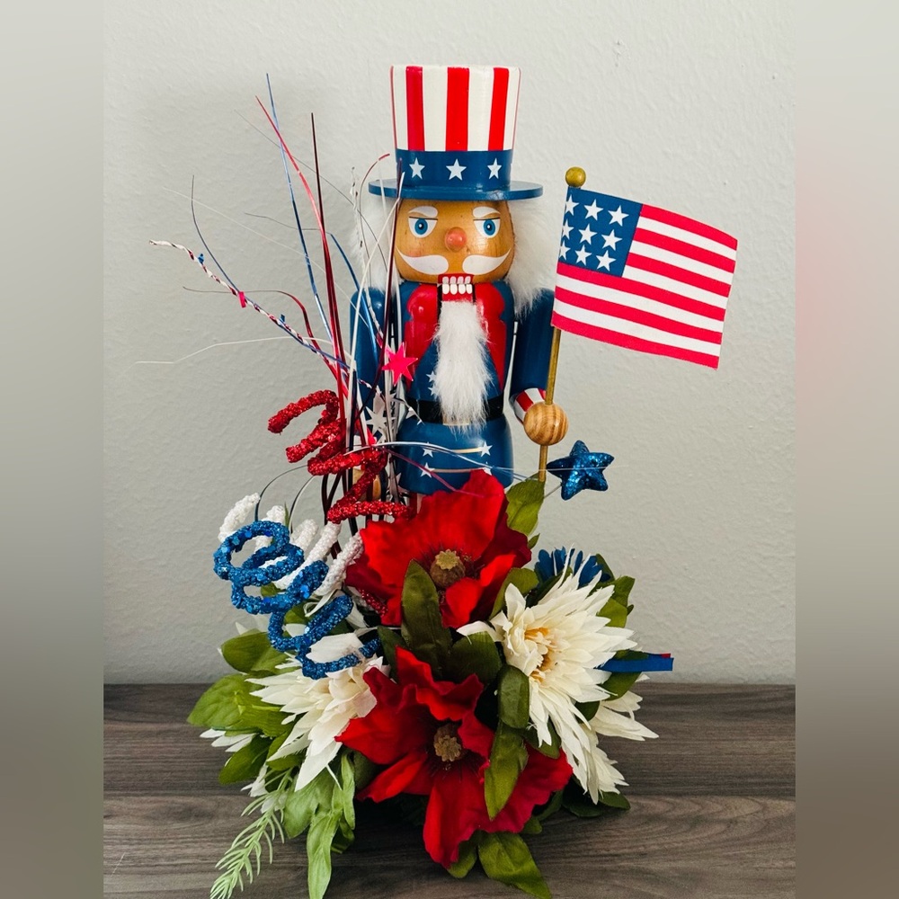 Nutcracker with the USA flag. 14 inches, wooden. Multicolored. Decorated